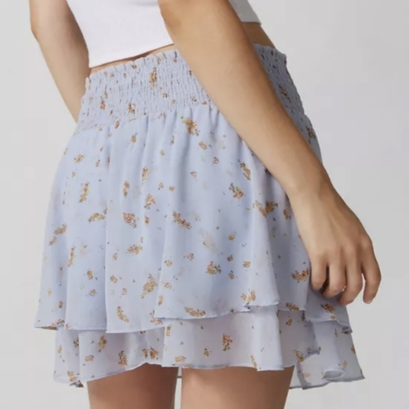 Urban Outfitters Ciara Flowy Floral Mini Skort in Blue Size NWT - Picture 5 of 11
